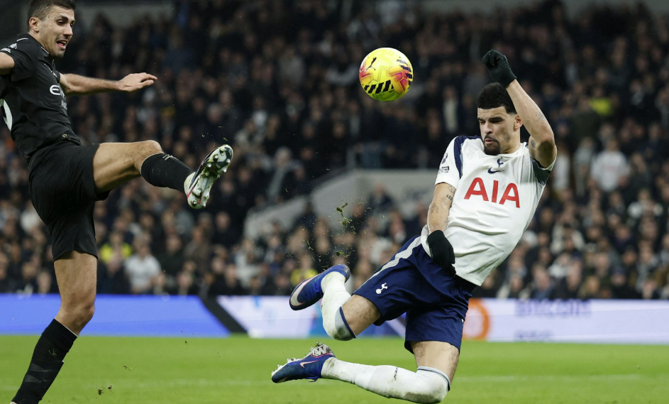 英超比赛预测:托特纳姆热刺主场迎战诺丁汉森林,激进防线遇反击暗礁